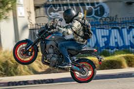 Статья и фото yamaha mt09. 2021 Yamaha Mt 09 First Ride Review Revzilla