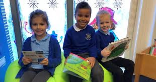 How you can help struggling primary pupils by reading to them