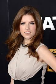Anna Kendrick Hairstyles Women Styler Atrizes Atores Bonitos