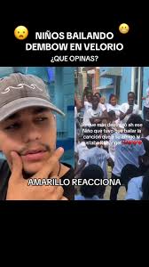 Niño De Camisa Amarilla Bailando En La C