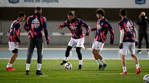 Die sommer sind warm und. Real Madrid C F On Twitter All Eyes On The Rmsupercopa Athletic En Halamadrid