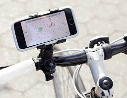 Acest suport universal va ofera posibilitatea de a avea telefonul la dumneavoastra in timpul plimbarilor cu bicicleta. Suport Telefon Pentru Biciclete Black Kikkerland