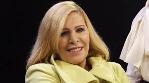 Cantora Vanusa recebe alta após 32 dias internada em hospital