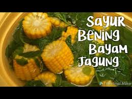 Rebuslah air secukupnya sampai mendidih kemudian masukkan bawang putih dan kunci. Cara Memasak Sayur Bening Bayam Jagung Youtube