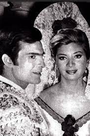 Morre tarcísio meira, um dos rostos mais icônicos da tv brasileira, aos 85 anos ator, vítima da covid, marcou a televisão e o cinema como arquétipo do galã, vivendo homens viris. F5 Televisao Tarcisio Meira E Gloria Menezes Falam Sobre Saida Da Globo O Novo E Sempre Um Desafio 26 09 2020