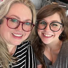 What are some healthy snack options to manage hunger at night?