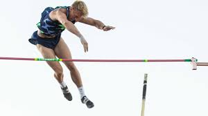 Konkurencja lekkoatletyczna, w której zawodnik oddaje skok nad poprzeczką przy pomocy tyczki. Wladyslaw Kozakiewicz Piotr Lisek Musi Skakac 6 Metrow Zeby Myslec O Medalu Igrzysk Olimpijskich Sport Tvp Pl