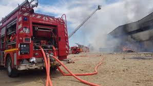 Check spelling or type a new query. Gros Incendie En Cours Dans Le Nord Ouest D Istres