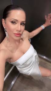 Bella Favela (@iambellafavela) • Instagram photos and videos