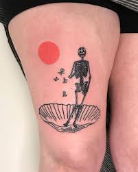 Small Birth Of Venus Tattoo Shannon Wolf She They On Instagram The Birth Of Venus As A Skeleton For Annie Thank You For This Fun Idea Venus Tattoo Inspirational Tattoos Tattoos