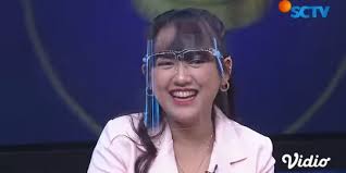 denny & happy rangkulen aku iki gur mung salah pahamku. Tampil Di The Sultan Sctv Happy Asmara Ungkap Kedekatannya Dengan Denny Caknan Merdeka Com