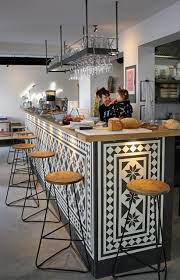 Die einrichtung der küche steht daher besonders im fokus und verlangt genaue planung. Berlin Tropical Traunstein Restaurant Interieur Cafe Einrichtungen Kuchendesign