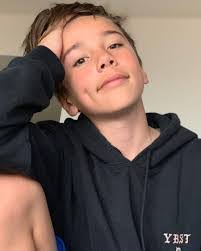 Dylan Lawson's Instagram, Twitter & Facebook