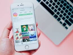 It's simple to send direct messages to people on instagram when using the official mobile app. How To Send And Receive Dms On Instagram From A Computer