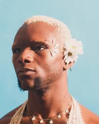 SUN mua: @leighflemingmakeup hair: @drew.london model/📸: @hawkimages