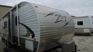 The travel trailer is a great choice for rvers who are looking to have all the comforts of home on the road. 2014 Crossroads Zinger Z 1 252bh Pre Owned Travel Trailer Walk Through Video Youtube