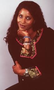 Und wenn am ende angelina das haus gehört und sie es an einen immobilienhai verkauft, der es abreißen lässt, dann wäre das ein passendes ende. Kulissen Und Requisiten Der Lindenstrasse Kommen Ins Museum