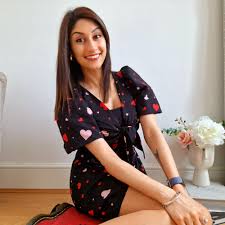 By Soni Panda x - Fashion Blogger With A Twist | Hosiery Reviewer