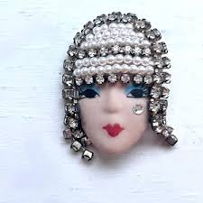 Vintage Porcelain Faces by Elvira & Jackie, Handmade Pink Feathers Glamour  Woman, Porcelain Magnet for Board Display Dress-up Style