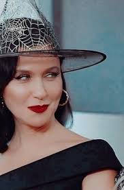 Zincirlikuyu yapı meslek lisesi restorasyon b. Sevval Sam Turkish Actors Cute Fedora