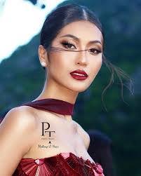 Praveena Singh's Instagram, Twitter & Facebook