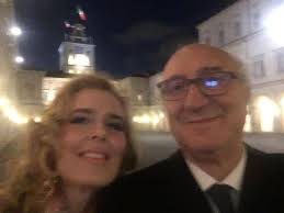 Il notaio Salvatore Lombardo, presidente CNN e la moglie Rosa Rubino,  direttore del Vomere invitati dal Presidente Sergio Mattarella alla Festa  della Repubblica nei Giardini del Quirinale Un selfie ritrae Salvatore  Lombardo,