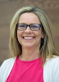 Kami Summers's Instagram, Twitter & Facebook