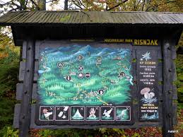 Nacionalni park je lociran u središnjoj dalmaciji nizvodno od miljevaca, nekoliko kilometara sjeveroistočno od skradina. Np Risnjak Gorskokotarski Ljepotan Staniste Risa Medvjeda I Vuka Hkm