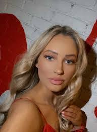 Savannah Wallace's Instagram, Twitter & Facebook