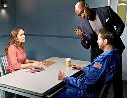 Les lois de l'attraction est un film réalisé par roger avary avec james van der beek, shannyn sossamon. Rosewood S02e17 Les Lois De L Attraction Replay Revoir En Streaming Votre Programme Tv