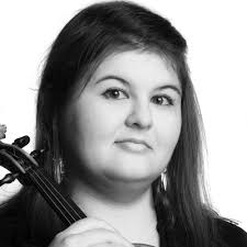 Plot — Elizabeth Fayette Plays Violin