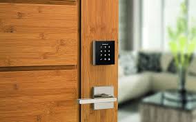 Best black friday smart lock deals & march sales 2021. Kwikset Obsidian Review Minimalist Key Free Smart Lock Tom S Guide