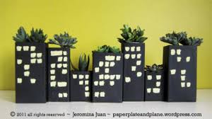 Saat ini sudah banyak susu formula yang dirancang khusus mengandung sejumlah nutrisi penting untuk tumbuh kembang bayi yang optimal. Tips Memanfaatkan Kotak Susu Bekas Jadi Tempat Pensil Dan Pot Bunga Lifestyle Fimela Com