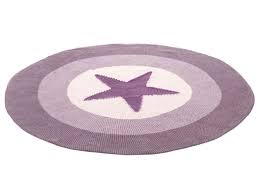 Die runde form betont den großen stern besonders hübsch. Smallstuff Teppich Stern Dunkelrosa Takatomo De