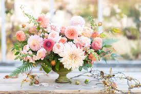 Https Images Squarespace Cdn Com Content V1 5992e51a6a49634687ed5b48 1599253056988 Tt1upf Flower Arranging Class Flower Arrangements Fall Floral Arrangements