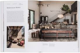 The New Mediterranean Homes And Interiors Under The Southern Sun Gestalten 9783899559811 Amazon Com Books Beach Themed Room House Interior Home