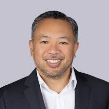 Colin Yee's Instagram, Twitter & Facebook