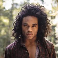 Coupe cheveux bouclés homme hair pinterest. Coiffure Homme Cheveux Boucles L Une Des Tendances Phares De L Annee Coiffure Homme Cheveux Boucles Coiffure Homme Cheveux