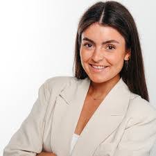 Dana Giese's Instagram, Twitter & Facebook