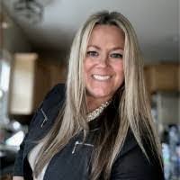 Jenna Lyman's Instagram, Twitter & Facebook