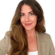 Jessica Brady's Instagram, Twitter & Facebook