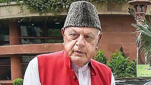 Farooq meets daughter, sister