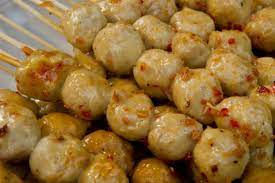 Tambahkan daun bawang, seledri, bawang putih, penyedap rasa ayam, merica, dan garam. Coba Yuk Resep Cilok Goreng Saus Kacang Money Id