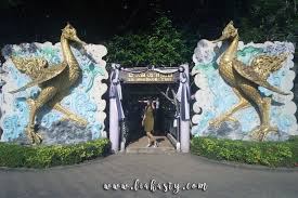 Setiap 10 daerahnya menawarkan tempat menarik antaranya monumen, seni bina bangunan lama, gunung, pantai dan pulau. Trang Thailand Teroka Bercuti Dan Melawat Tempat Menarik Di Trang Lia Hasty