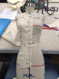 Journal 7 An Easy Piece To Drape The Centre Front Panel Is On A Part Of The Body That S Quite Flat Drapes Paneling Fashion