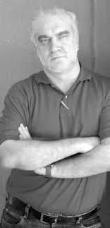 Vicente Rubio JEFE DE PSIQUIATRÍA DEL HOSPITAL PROVINCIAL: "La mujer tiene  peor salud mental por llevar más cargas"