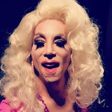 @misssherryvine is coming back to Iceland 💜 She will be performing in my  "good bye" show @kikiqueerbar at the November 30th 🎊🎉 I am moving abroad  so I needed that bitch to come at least one more time ...