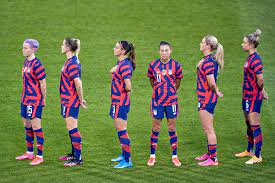 Are there any good teams in the uswnt? Olympics No Uswnt Players Didn T Turn Their Backs During Anthem
