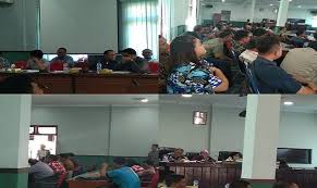 Tarikh gaji ini amat penting bagi seseorang penjawat awam untuk merancang perbelanjaan dengan cekap dan bijak pada bulan tersebut. Komisi Ii Dprd Mintak Pd Pasar Horas Jaya Phj Bayarkan 3 Bulan Gaji Pegawai Berita Ter Update Hari Ini