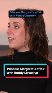 Holly Roddy's Instagram, Twitter & Facebook